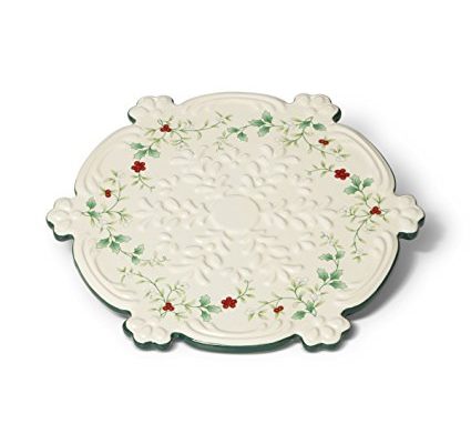 Pfaltzgraff Winterberry Snowflake Trivet (9-Inch) Review